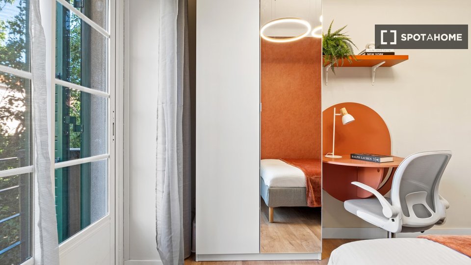 Double room Lisbon, 5 beds — photo 20