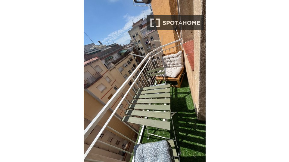 Double room Barcelona, 4 beds, 70m² — photo 9