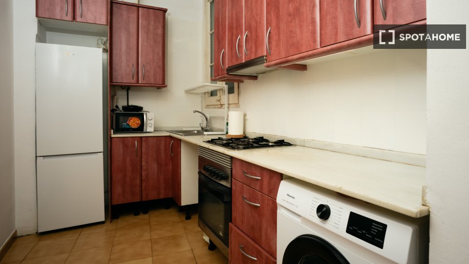 Double room Barcelona, 5 beds, 160m² — photo 2