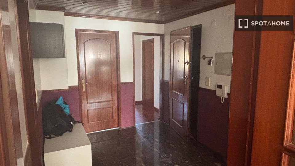 Double room Lisbon, 3 beds, 170m² — photo 9
