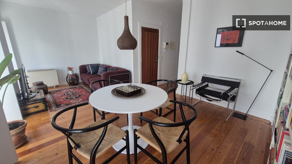 Apartment mono Lisbon, 61m² — photo 18