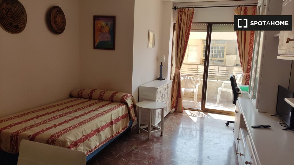 Double room Almeria, 4 beds — photo 1