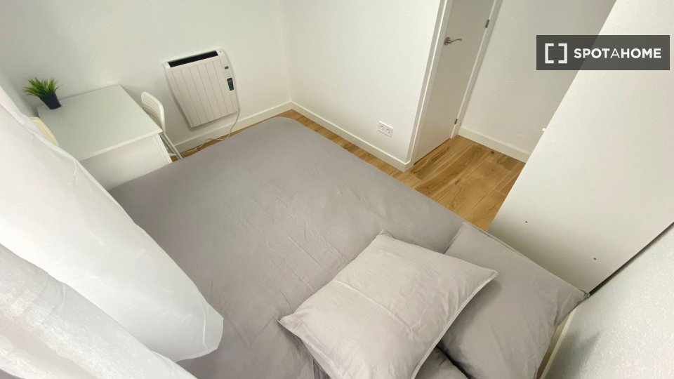 Double room Madrid, 5 beds — photo 14