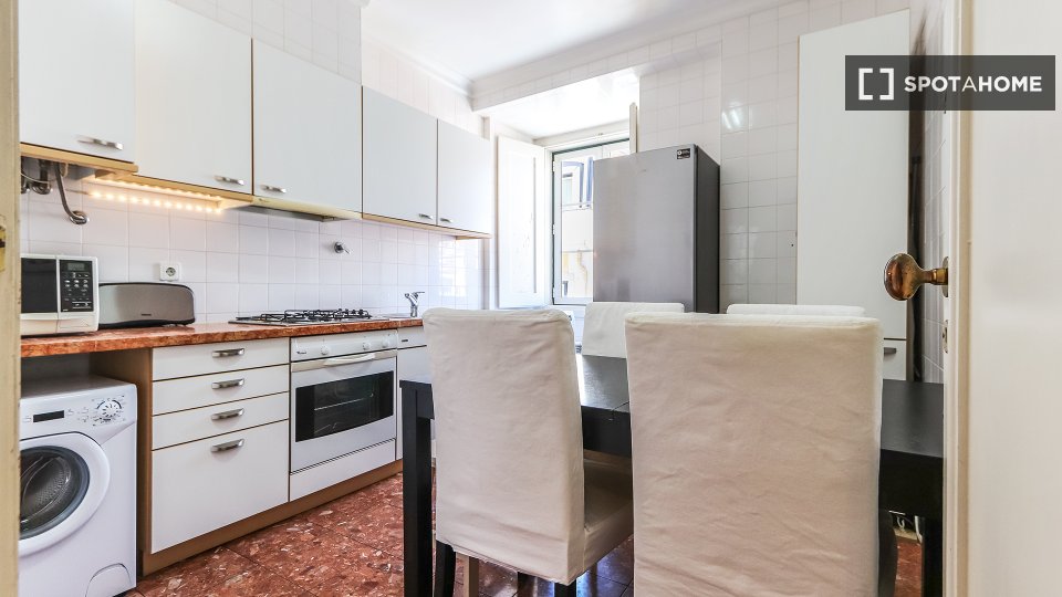 Apartment Lisbon, 2 beds — photo 15