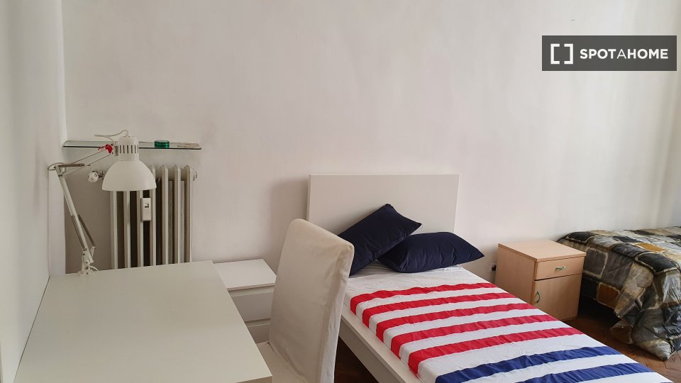 Double room Turin, 4 beds, 110m² — photo 2
