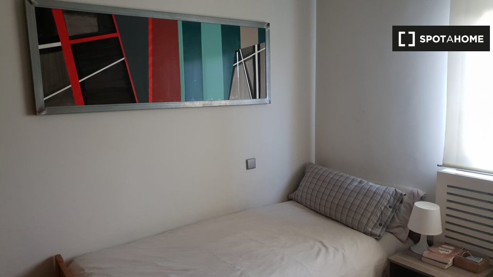 Double room Madrid, 5 beds, 200m² — photo 15