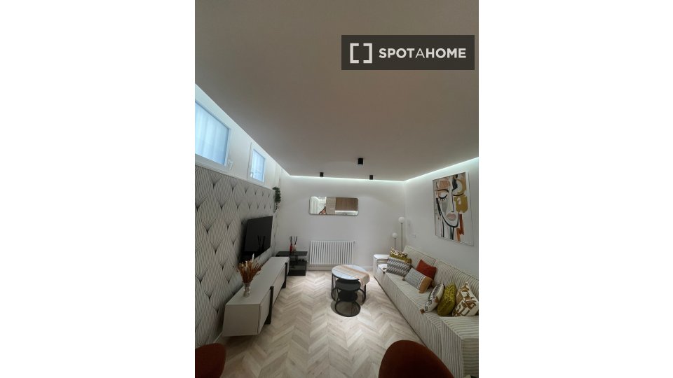 Apartment Madrid, 2 beds, 80m² — photo 11