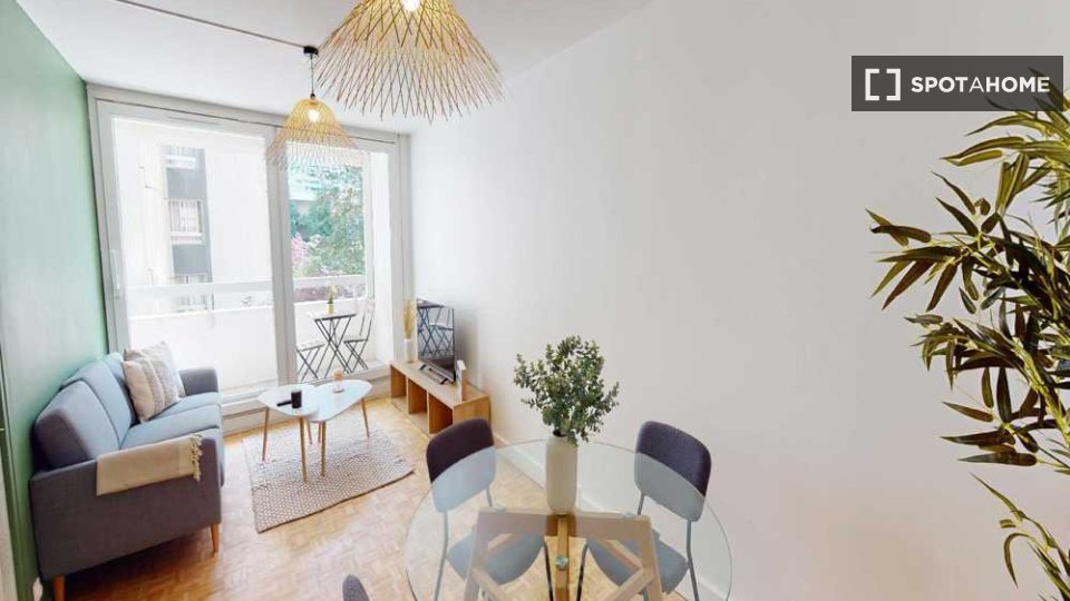 Double room Paris, 4 beds, 90m² — photo 3