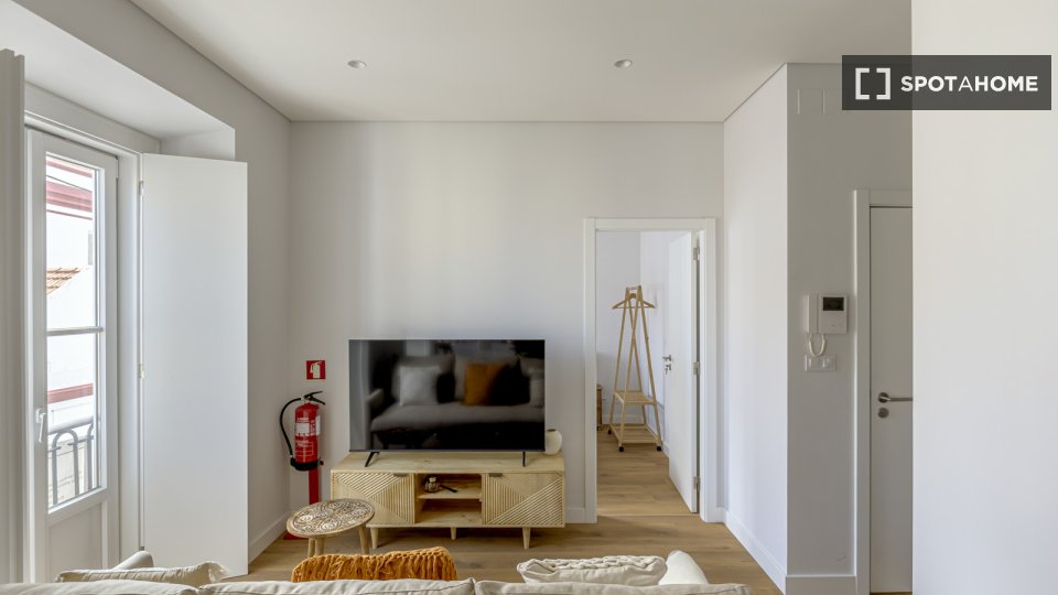 Apartment Lisbon, 1 bed — photo 9