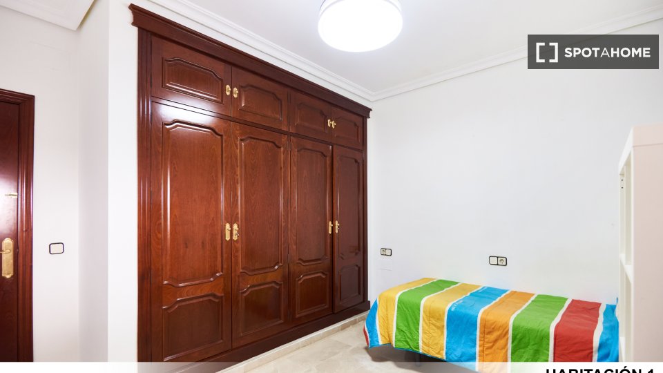Double room Seville, 4 beds — photo 74