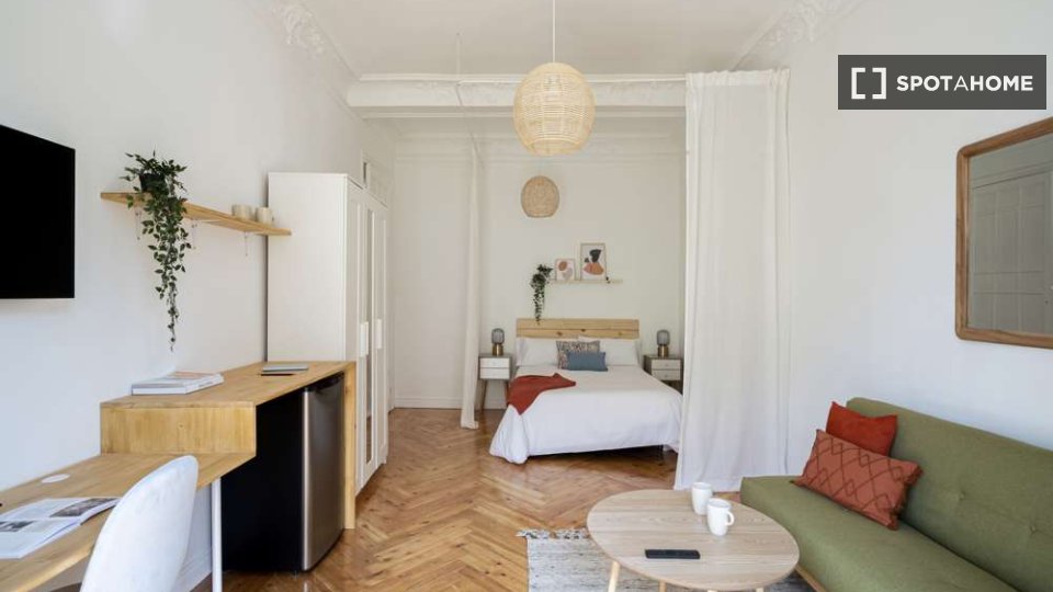 Double room Madrid, 8 beds — photo 13