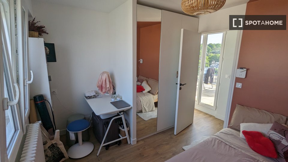 Double room Paris, 3 beds, 61m² — photo 11