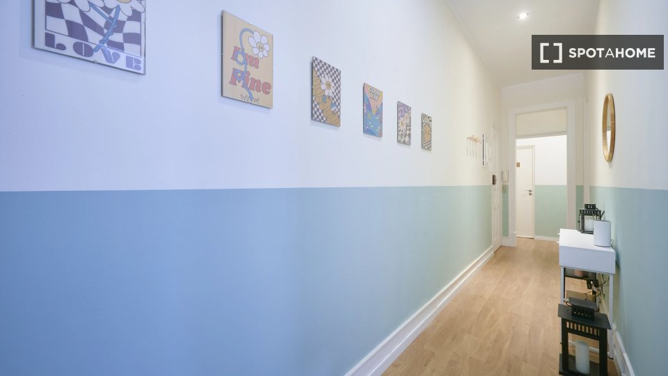 Double room Lisbon, 6 beds — photo 14