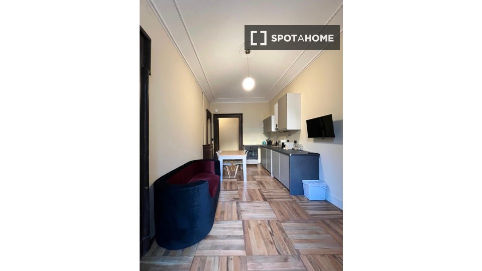 Double room Turin, 3 beds, 70m² — photo 16