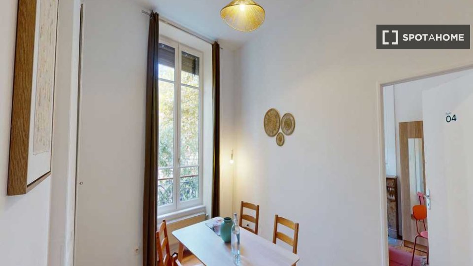 Double room Lyon, 4 beds, 80m² — photo 17