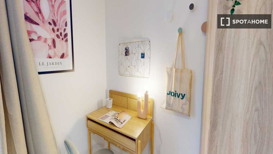 Double room Paris, 11 beds, 140m² — photo 16