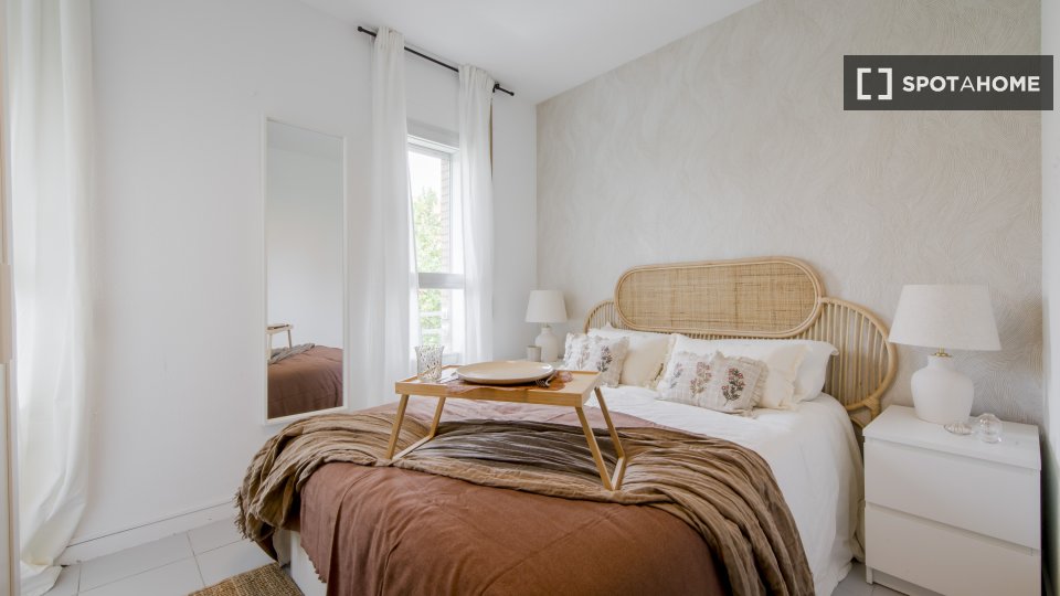 Double room Madrid, 5 beds — photo 55