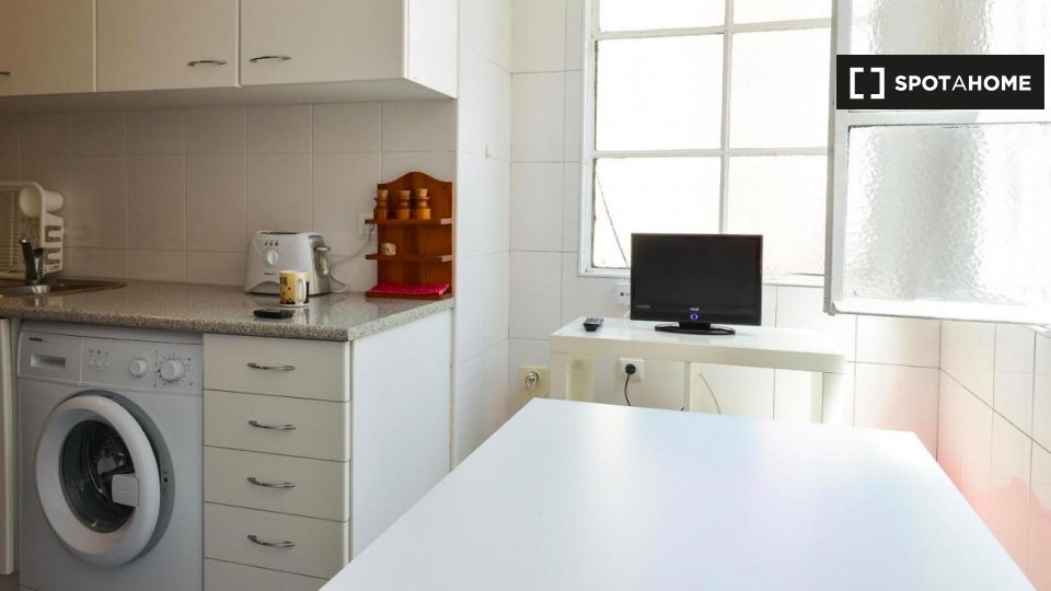 Double room Lisbon, 6 beds — photo 7