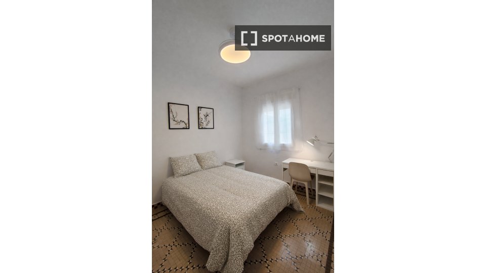 Double room Malaga, 4 beds, 250m² — photo 10