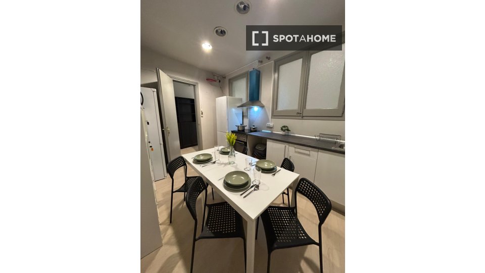 Double room Barcelona, 8 beds, 180m² — photo 19