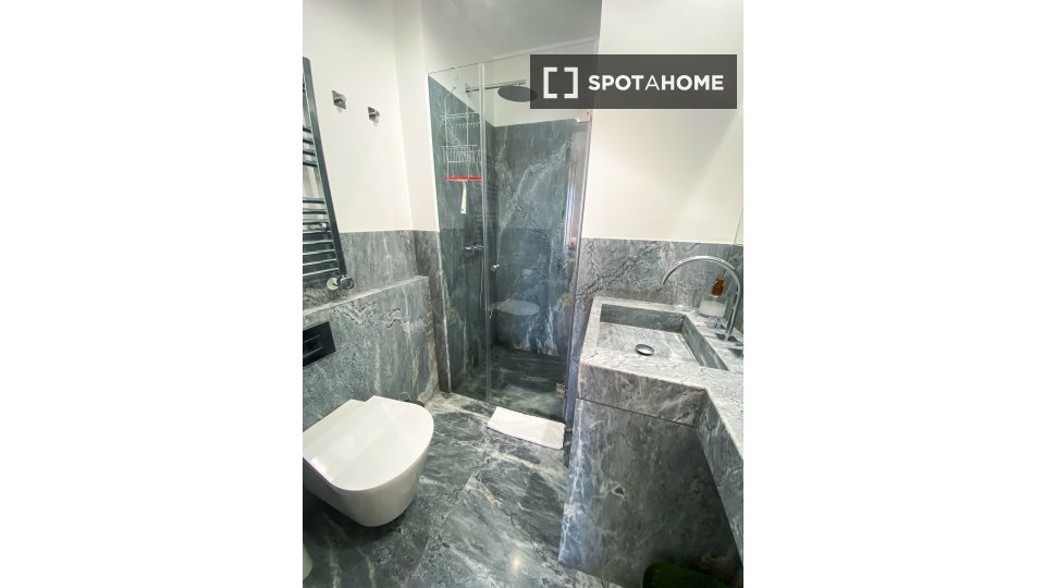 Apartment Lisbon, 2 beds, 62m² — photo 7