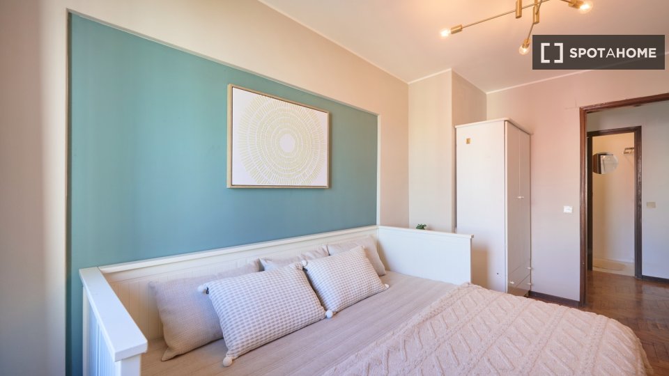 Double room Lisbon, 5 beds — photo 10