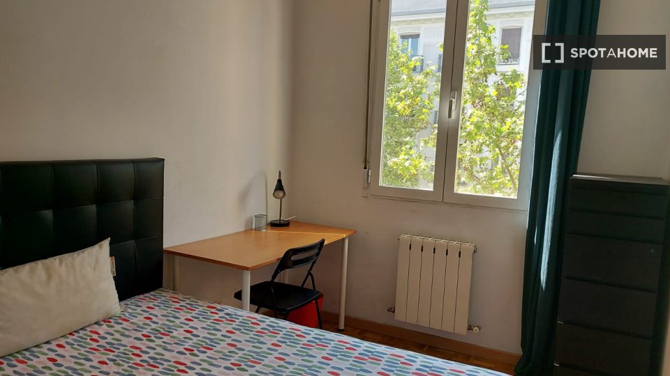 Double room Madrid, 4 beds — photo 52