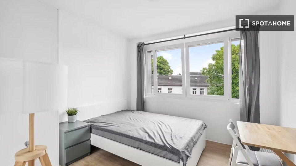Double room Hamburg, 2 beds, 43m² — photo 13