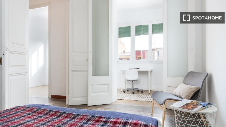 Double room Barcelona, 6 beds, 100m² — photo 19