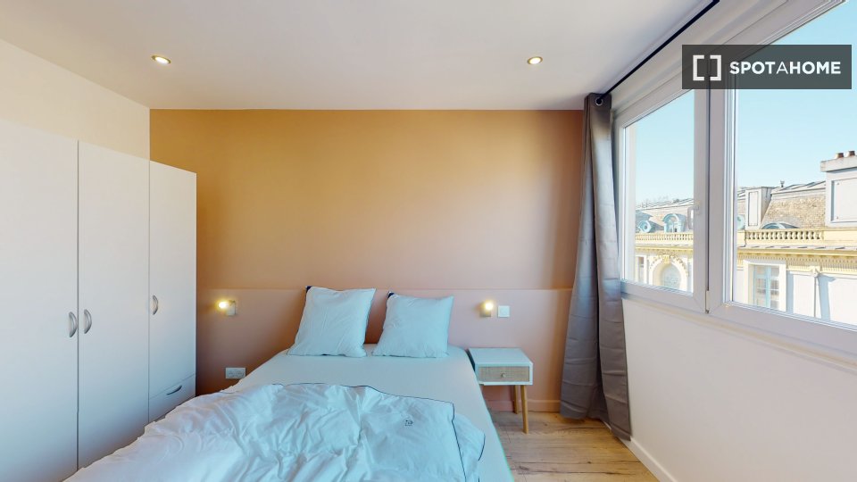 Double room Lille, 12 beds — photo 11