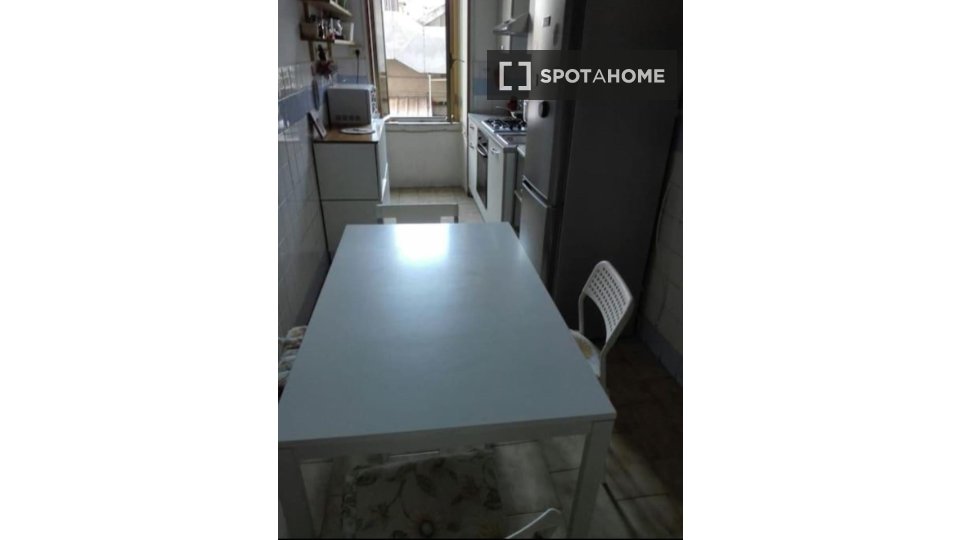 Double room Rome, 3 beds, 90m² — photo 5