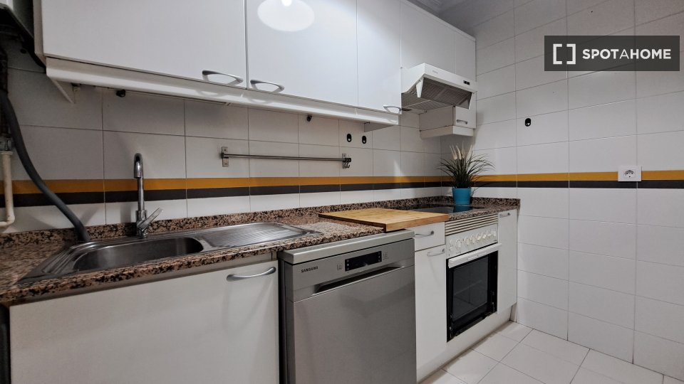 Double room Madrid, 5 beds — photo 6