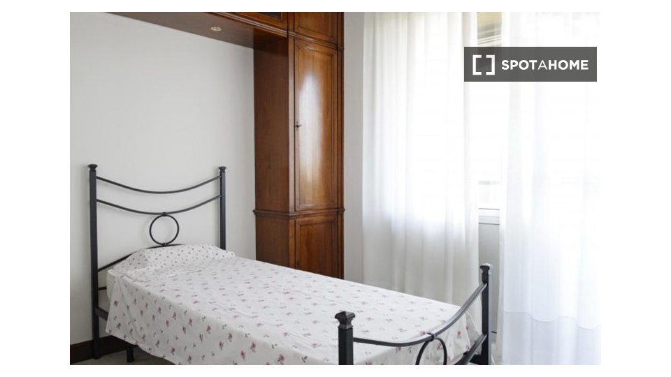 Double room Milan, 5 beds — photo 27