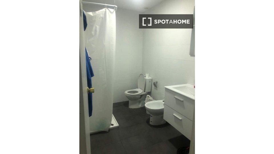Double room Granada, 4 beds, 100m² — photo 9