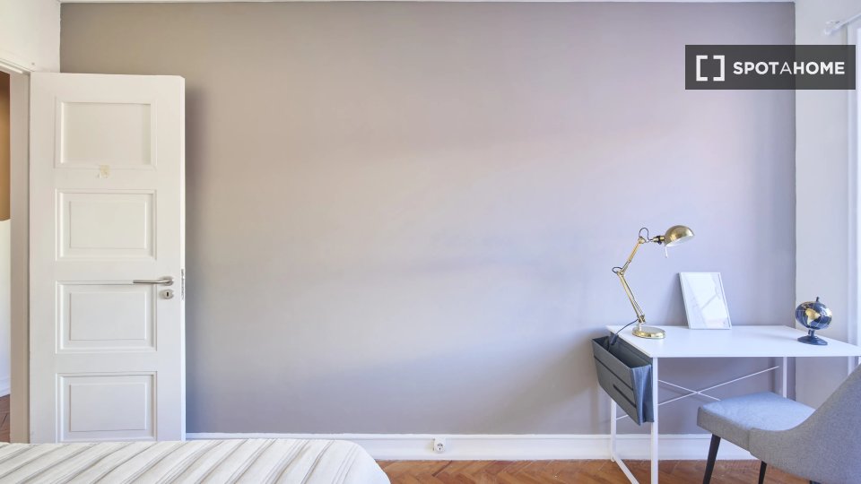 Double room Lisbon, 6 beds — photo 3