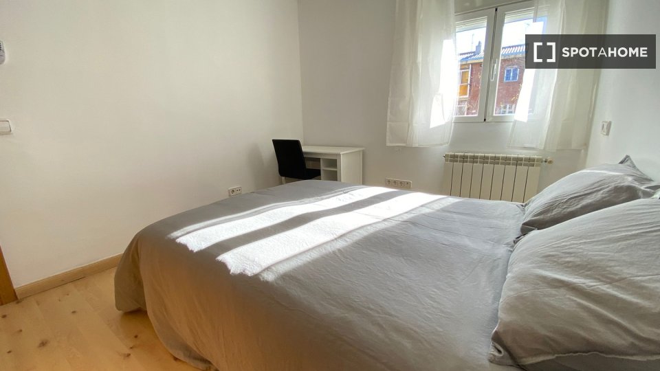 Double room Madrid, 4 beds — photo 5