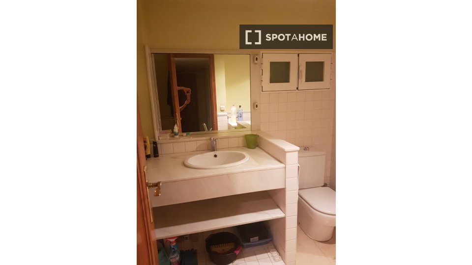 Double room Granada, 2 beds, 34m² — photo 6