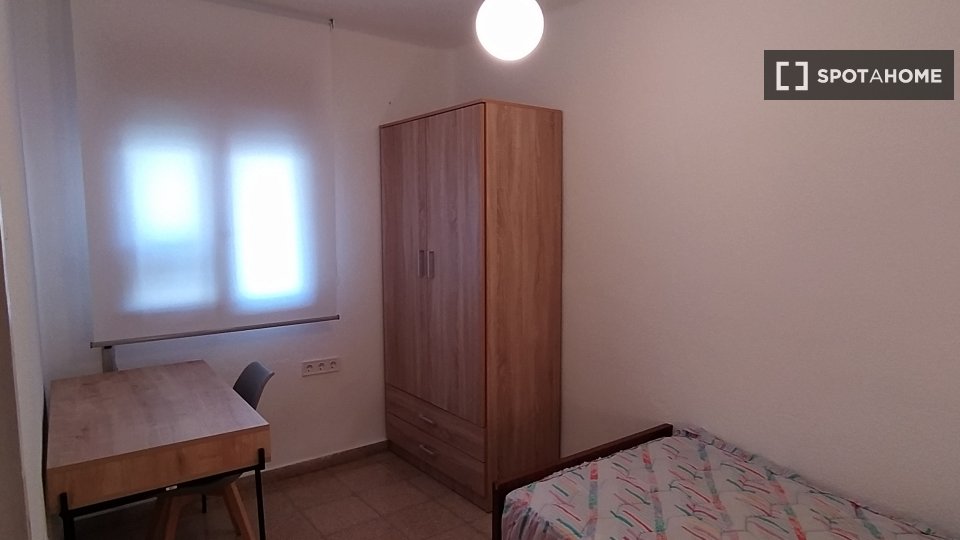 Apartment Valencia, 3 beds, 76m² — photo 17