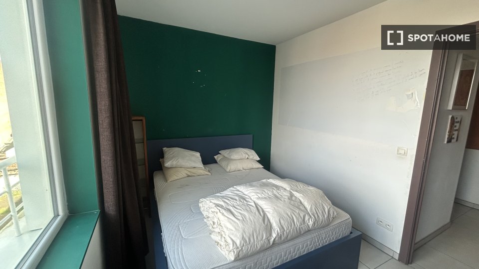 Double room Brussels, 2 beds, 98m² — photo 4