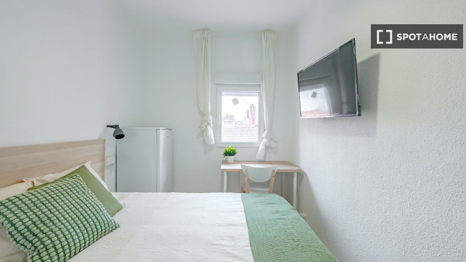 Double room Madrid, 4 beds — photo 7