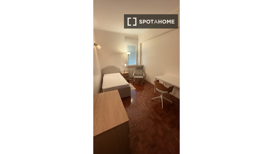 Double room Lisbon, 7 beds, 150m² — photo 15