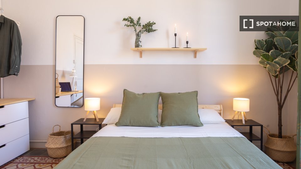 Double room Barcelona, 4 beds, 90m² — photo 5