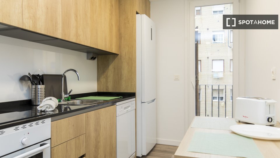 Double room Zaragoza, 4 beds — photo 8