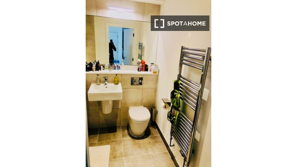 Double room London, 1 bed, 60m² — photo 4
