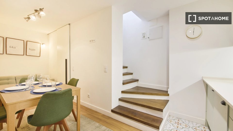 Apartment Lisbon, 1 bed — photo 4