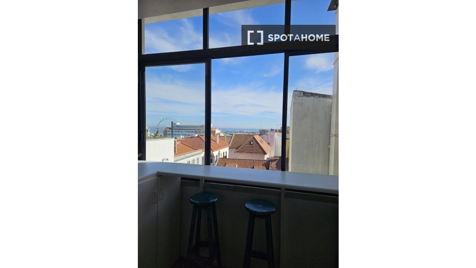 Apartment Lisbon, 2 beds — photo 14