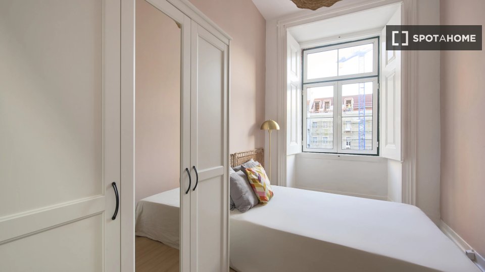 Double room Lisbon, 9 beds — photo 1