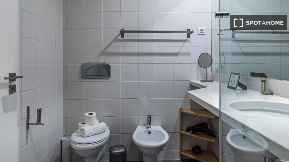 Apartment Lisbon, 2 beds — photo 10