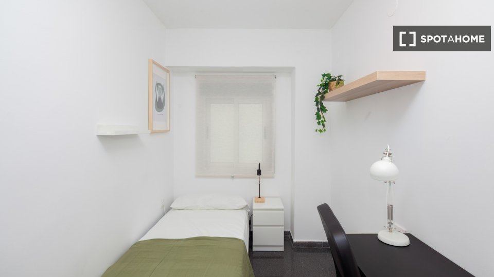 Habitación en piso compartido en alquiler en Camí Fondo, Valencia