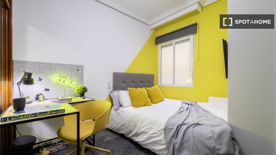 Double room Madrid, 8 beds — photo 42